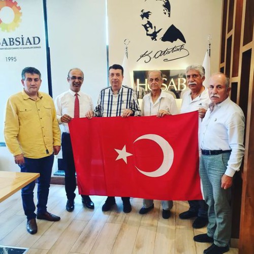 Hasanağa Organize Sanayi Bölgesi Başkanı Ömer Faruk Korun'a ve yönetimine 'Kaliteşehribursa' ve 'Milli Ses Ver' projelerine vermiş oldukları destekten dolayı teşekkür ediyoruz.